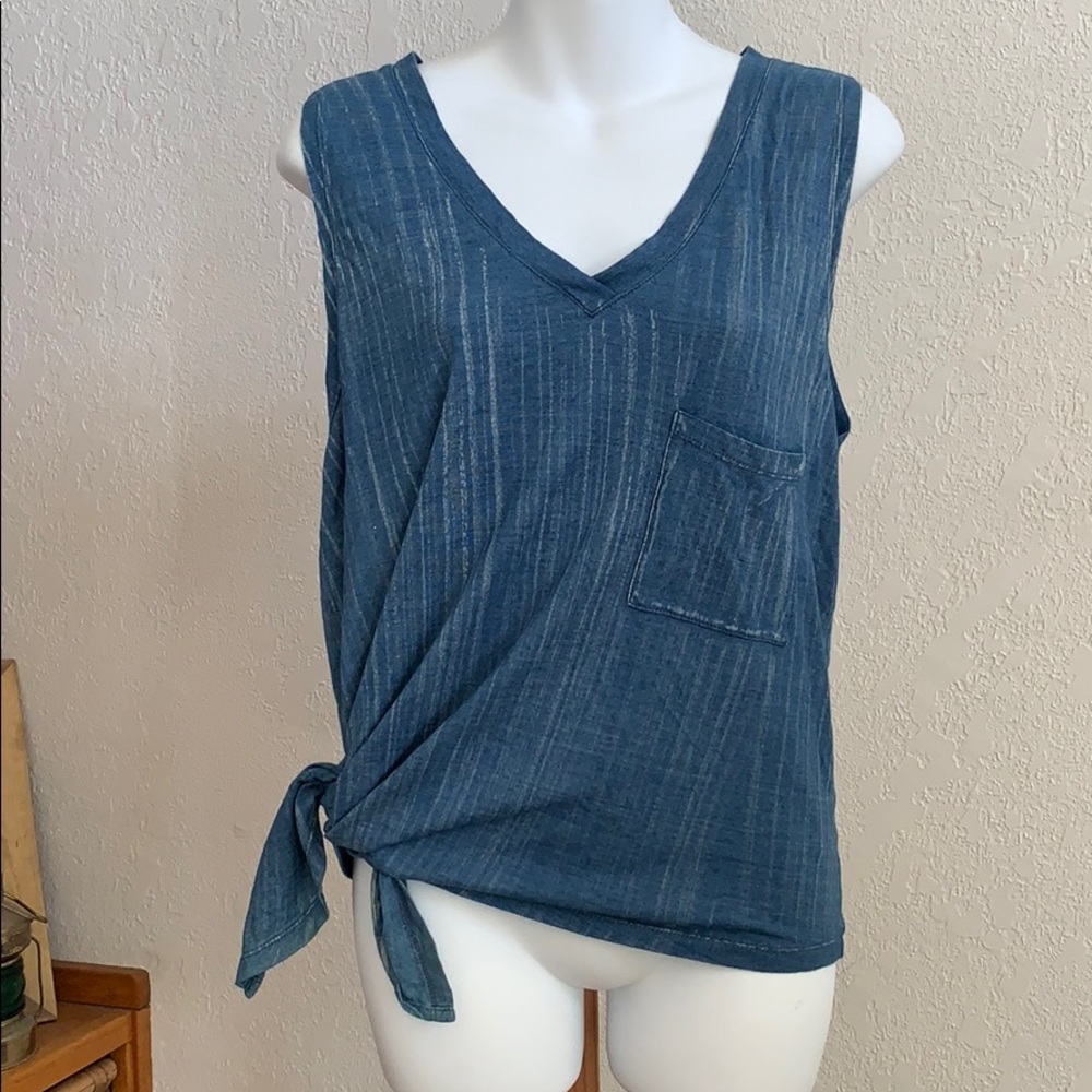 Cloth & Stone, size medium